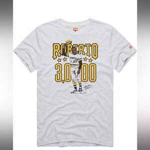 Homage Roberto Clemente 3000 tee